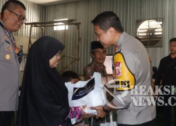 Momentum Hari Nelayan, Kapolres Sukabumi Santuni Anak Yatim, Janda Nelayan Dan Orang Tua Jompo Dalam Bakti Sosial
