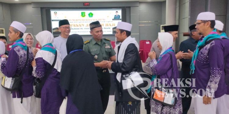 Kasdim 0607 / Kota Sukabumi Hadiri Pemberangkatan Jemaah Haji Kota Sukabumi Tahun 2024 M/1445 H