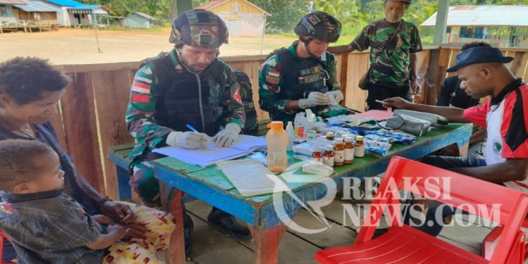 Satgas Yonif 310/KK Rutin Berikan Pelayanan Kesehatan, Demi Mengatasi Masalah Kesehatan Secara Optimal