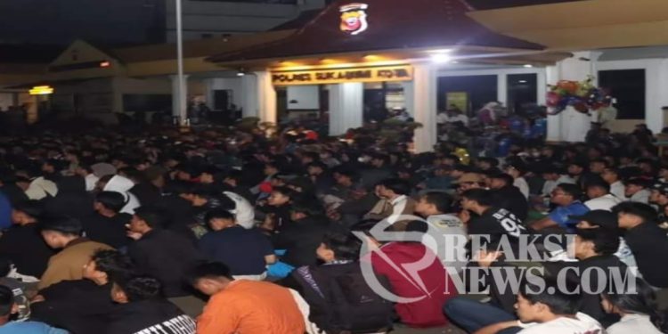 Nobar Laga Final Leg Kedua Championship Series, Ratusan Bobotoh Padati Polres Sukabumi Kota