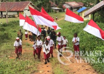 Merah Putih Berkibar Di Bukit Somografi Pada Perayaan Hari Lahir Pancasila