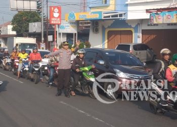 Berikan Pelayanan Prima Kapolsek Lembursitu Ajak Anggota Gatur Pagi