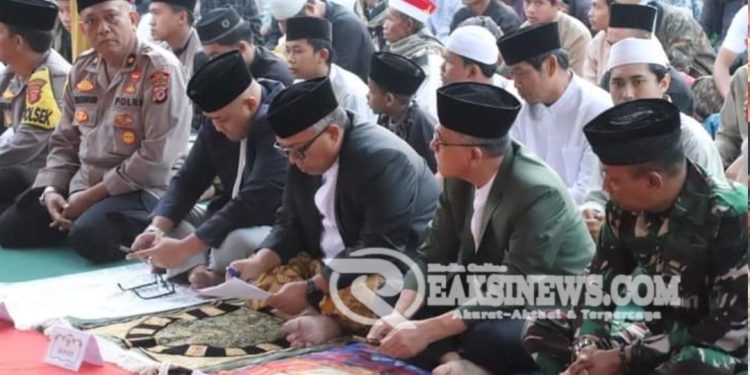 Shalat Idul Adha 1445 H, Bupati Marwan Tekankan Pentingnya Kepedulian Terhadap Sesama
