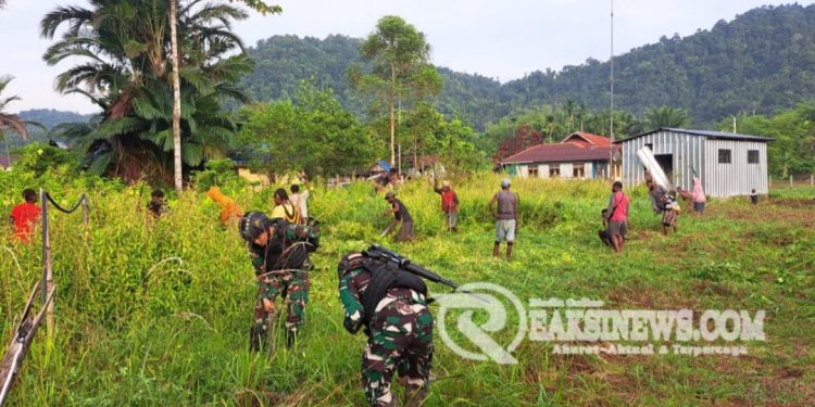 Tekan Angka Malaria, Satgas Yonif 310/KK Galakan Jumat Bersih