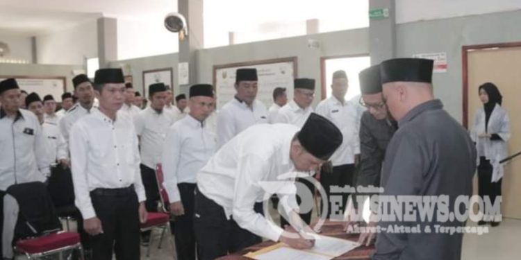 Camat Palabuhanratu Kukuhkan Perpanjangan Masa Keanggotaan BPD Tahun 2024