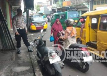Guna Menciptakan Keamanan dan Kondusif, Kapolsek Citamiang Patroli Dialogis dan Sambangi Warga