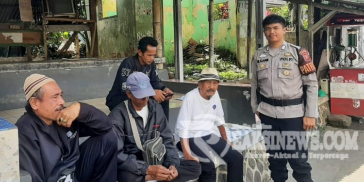 Sambang Pangkalan Ojek Polisi Beri Pesan Kamtibmas