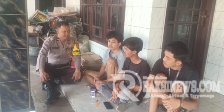 Giat Bhabinkamtibmas Polsek Lembursitu Sambangi Warga