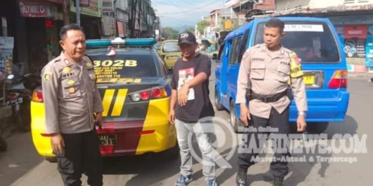 Guna Menciptakan Keamanan dan Kondusif, Kapolsek Citamiang Patroli Dialogis dan Sambangi Warga
