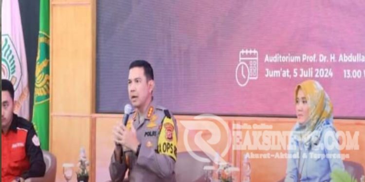 Kapolresta Bogor Kota Menjadi Pembicara Dalam Diskusi Publik Di Universitas Ibn Khaldun
