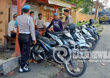 Sambangi Ojeg Pangkalan, Polsek Lembursitu Beri Himbauan Kamtibmas