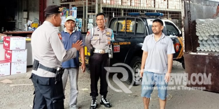 Patroli Malam, Cegah Gangguan Kamtibmas di Wilayah Lembursitu