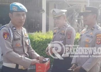 Kapolsek Baros bersama Personil Laksanakan Giat Rutin “Gelar Sajadah” selesai apel pagi