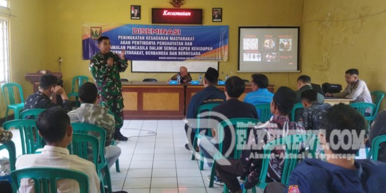 Kesbangpol Kabupaten Sukabumi Gaet Koramil 2203 Warungkiara Berikan Pemahaman Wasbang Di Warungkiara