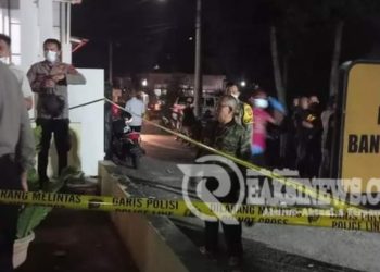 Respon Info Warga, Polsek Cisaat Sukabumi Evakuasi Korban Gantung Diri