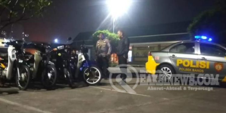 Laksanakan Himbauan Humanis, Unit Patroli Polsek Baros Antisipasi Kerawanan Malam Minggu