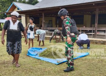 Keren ! Pergencar Serbuan Teritorial, Satgas Yonif 310/KK Bersihkan Gereja Di Perbatasan