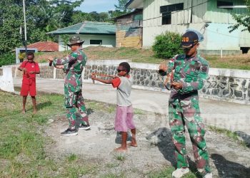 Bermain Sekaligus Lestarikan Alam, Satgas Yonif 310/KK Adakan Lomba Ketapel