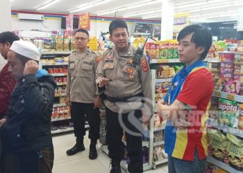 Patroli Sambang Alfamart dan Indomaret Beri Himbauan Kamtibmas