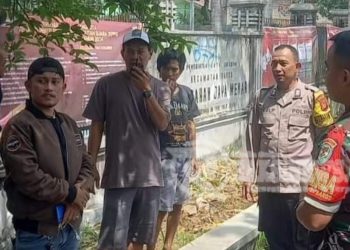 Sinergitas TNI-Polri Sambang Warga Jayamekar Laksanakan Jum’at Bersih