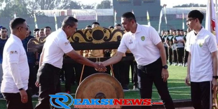 Wakapolda Jabar menghadiri undangan dari Kodam lll Siliwangi pada acara Pembukaan dan Penutupan Perlombaan Tradisional dalam memperingati HUT ke-78 Kodam III/Siliwangi