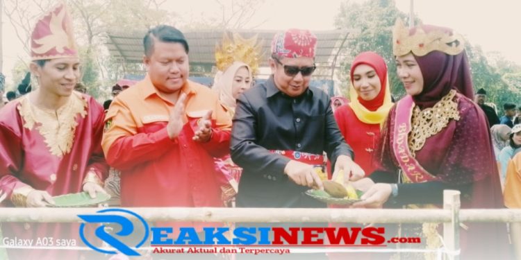 Ketua Karang Taruna Kota Sukabumi Hadiri Karnaval Budaya dan Kreasi Seni Tari Tradisional Memperingati Hut Kelurahan Situmekar ke 42