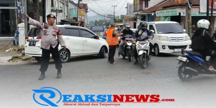 Pelayanan Prima Rutin Gatur Pagi Polsek Lembursitu