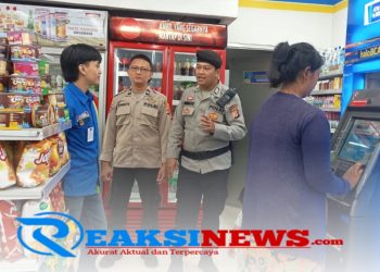 Patroli Sambang Alfamart dan Indomaret beri Himbauan kamtibmas