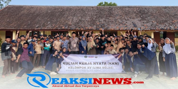 Giat KKN Tentang Dampak Negatif dari Pergaulan Bebas : Mahasiswa Syamsul Ulum Sukabumi Sosialisasikan kepada Siswa-Siswi SMPN 3 Nyalindung