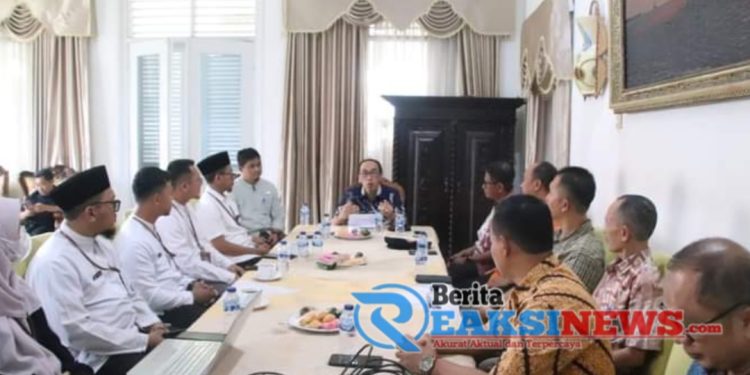 Sekda dan DT Peduli, Bahas Persiapan Peresmian Huntap Desa Kertaangsana Nyalindung