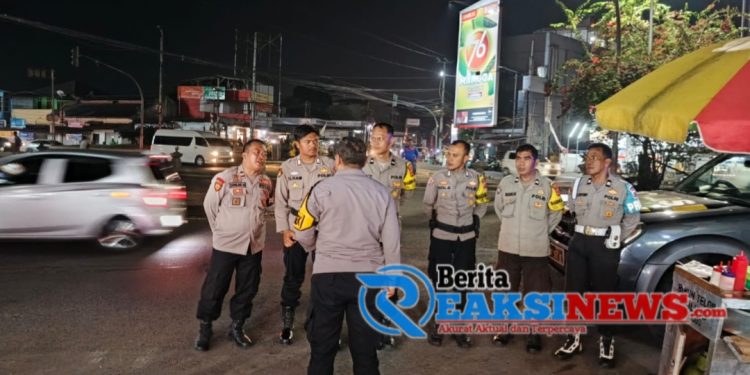 Kapolsek Lembursitu Pimpin Apel KRYD Antisipasi Malam Minggu