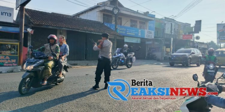 Pelayanan Prima Rutin Gatur Pagi Polsek Lembursitu