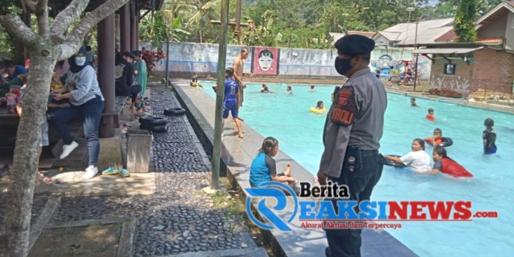Patroli Tempat Wisata, Polsek Lembursitu Sampaikan Himbauan Kantibmas