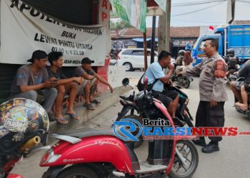 Sambangi Ojeg Pangkalan, Polsek Lembursitu Beri Himbauan Kamtibmas