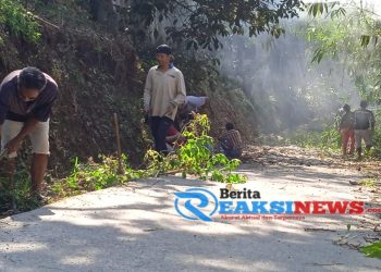 Warga Masyarakat Sukadamai Antusias Laksanakan Jumat Bersih” Rudi Hartono”Jumsih Adalah Tanggung Jawab bersama Agar Lingkungan Bersih Terhindar Dari Penyakit