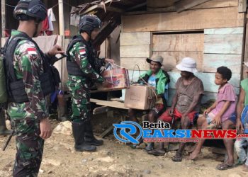 Kedatangannya Selalu Dinantikan, Satgas Yonif 310/KK Kunjungi Keluarga Asuh di Perbatasan