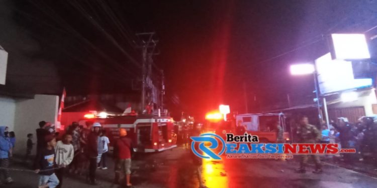 Sebuah Gudang Penyimpanan Air Mineral Ludes Terbakar, Ini Kronologisnya