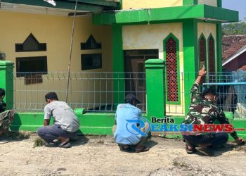 Sambut HUT RI ke 79 Satgas TMMD ke 121 Kodim 0622/Kab. Sukabumi bersinergi dengan masyarakat membersihkan rumah Ibadah