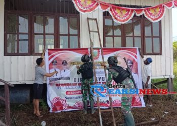 Semangat Jelang Hari Kemerdekaan RI Ke-79, Satgas Yonif 310/KK Bersama Masyarakat Perbatasan Gelar Karya Bakti