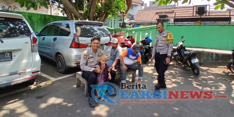 Patroli Polsek Lembursitu Sambang dan Dialogis Penyuluhan Juru Parkir