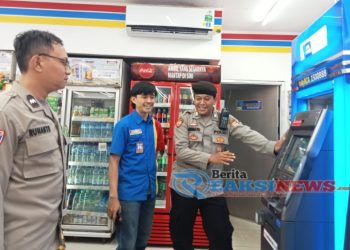 Anggota Patroli Polsek Lembursitu Pantau dan Cek Mesin ATM
