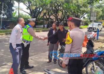 Polsek Baros Laksanakan Binluh Lantas Kepada Ojeg Pangkalan