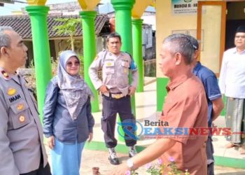 Kapolsek Baros Implementasikan Program Kerja Kapolres Sukabumi Kota, Ngariung bareng Warga Caringin Rw.010
