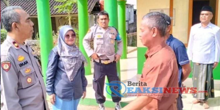 Kapolsek Baros Implementasikan Program Kerja Kapolres Sukabumi Kota, Ngariung bareng Warga Caringin Rw.010