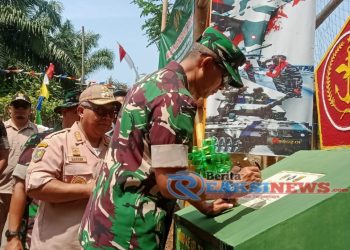 Kasdam lll Siliwangi Brigjen TNI Aminudin, S.I.P. Hadiri Upacara Penutupan TMMD ke – 121 di Desa Cicareuh Kabupaten Sukabumi