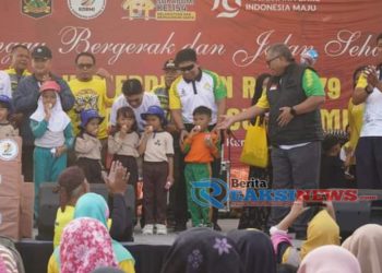 Senam dan Jalan Sehat HJKS, Bupati Wujudkan Masyarakat Sehat, Anak Cerdas Kuat Berakhlak Mualia