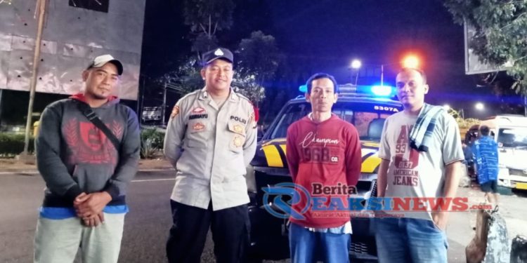 Patroli Mobile Rutin Polsek Lembursitu Untuk Mengantisipasi Gangguan Kamtibmas di Wilayah Hukum Polsek Lembursitu