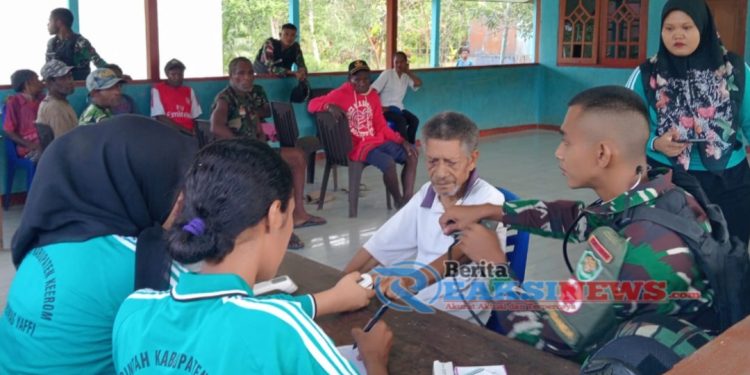 Satgas Yonif 310/KK Gelar Pasyandu Lansia Di Perbatasan