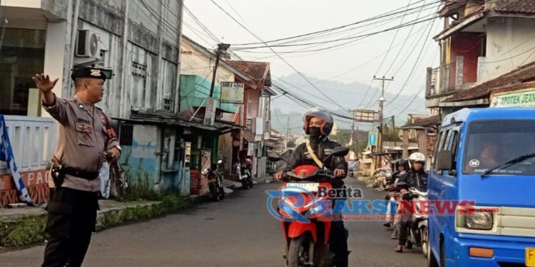 Pelayanan Prima Rutin Gatur Pagi Polsek Lembursitu