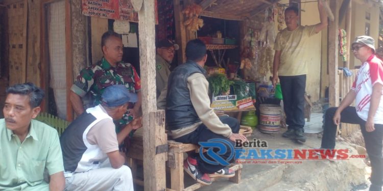 Demi Terciptanya Pilkada Aman Dan Damai, Babinsa Gencarkan Komsos